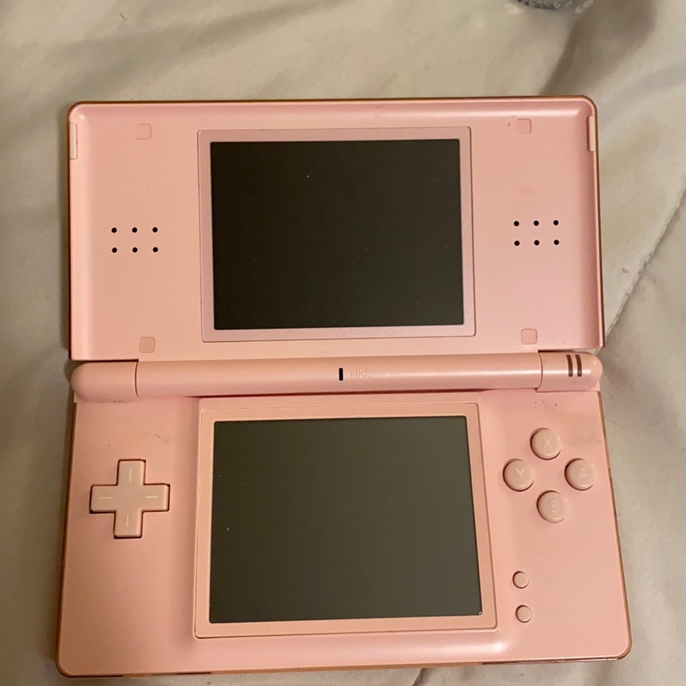 Pink Nintendo DS
